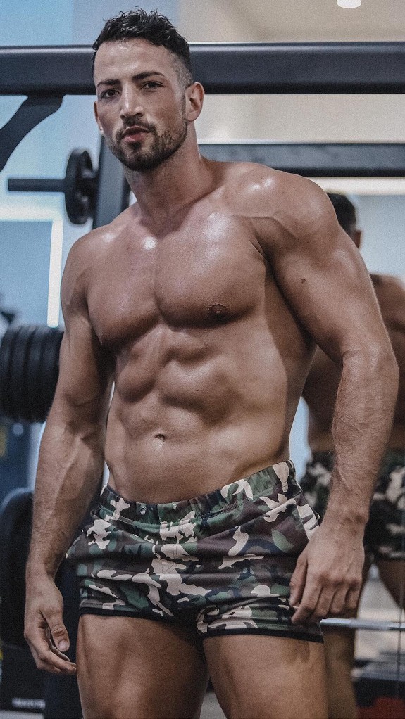How to Make Money on OnlyFans as a Male Model: A Step-by-Step Guide 1 How to Make Money on OnlyFans as a Male Model: A Step-by-Step Guide